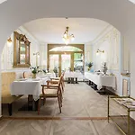 Du Train Hotel 3*