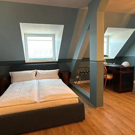 Hotel Du Train Munich