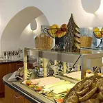 دو ترين فندق 3*