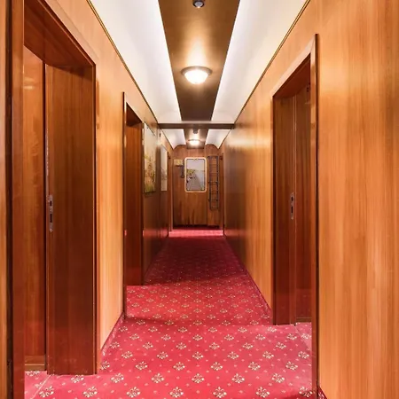 Du Train Hotel Munich