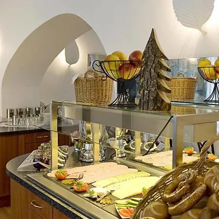 Du Train Hotel 3*