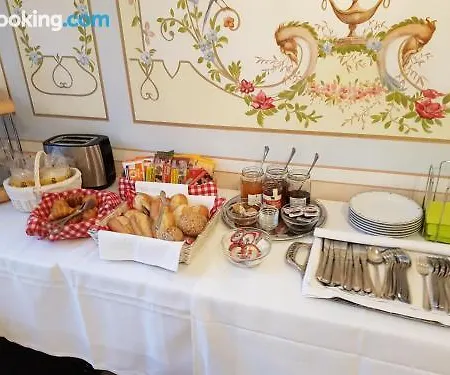 오텔 뒤 트랭 호텔