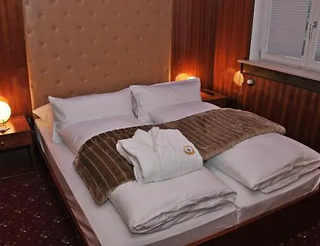 Du Train Hotel München