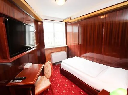 Du Train Hotel Munique