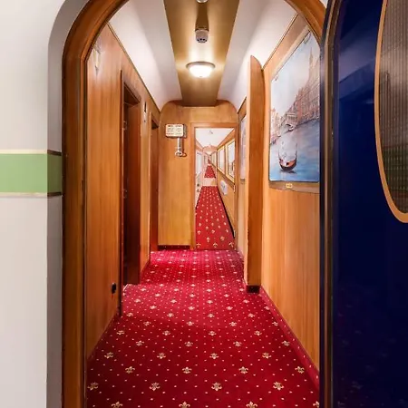 Hotel Du Train 3*