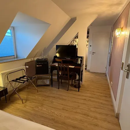Du Train Hotel 3*