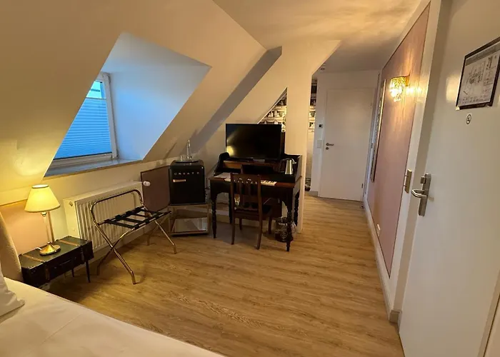 Du Train Hotel 3*