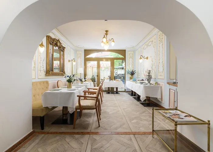 Du Train Hotel 3*